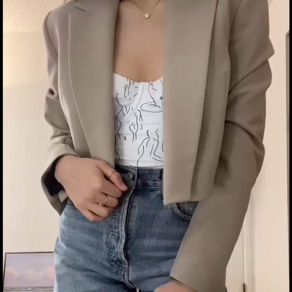 Zara Jackets & Blazers - NWT Zara Cropped Blazer